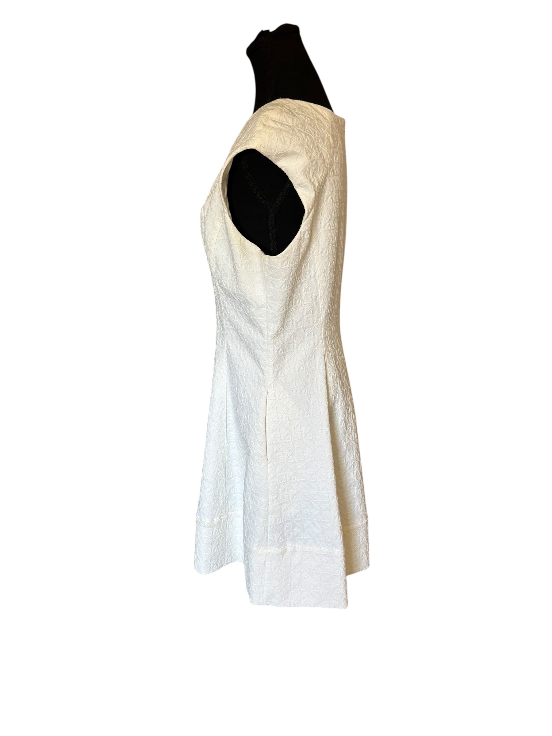 Vince Camuto White A-Line texture Flutter Sleeve Mini White Dress Size 12