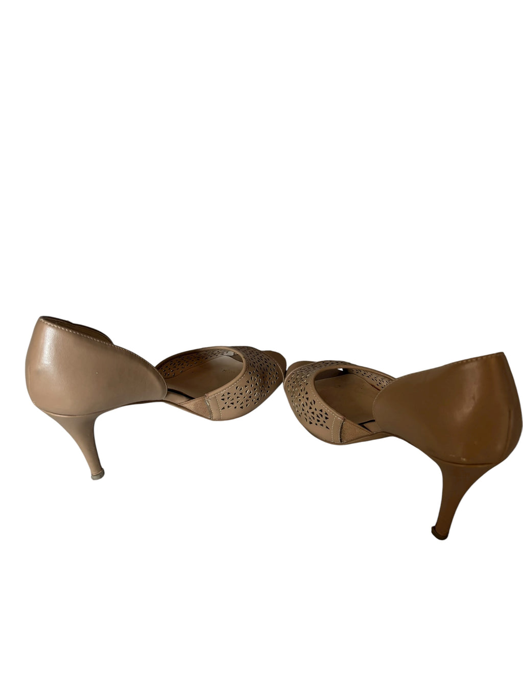 Nine West Peep Toe Heels Laser Cutout Detail 3.5" Heeled Sandals Beige Shoes  Size 8