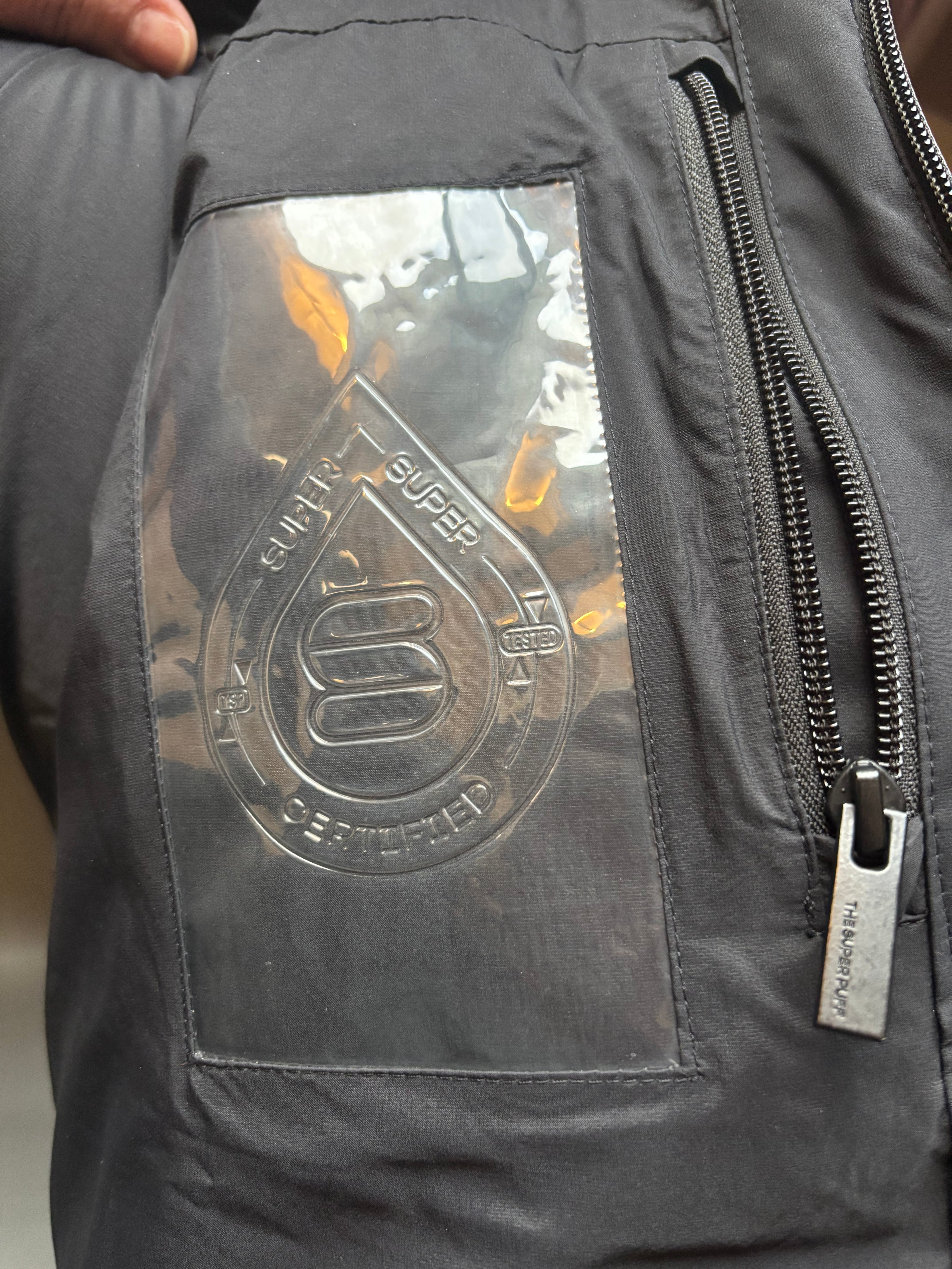 Aritzia THE SUPER PUFF Black Puffer Hooded Jacket Down Fill Parka Size Large