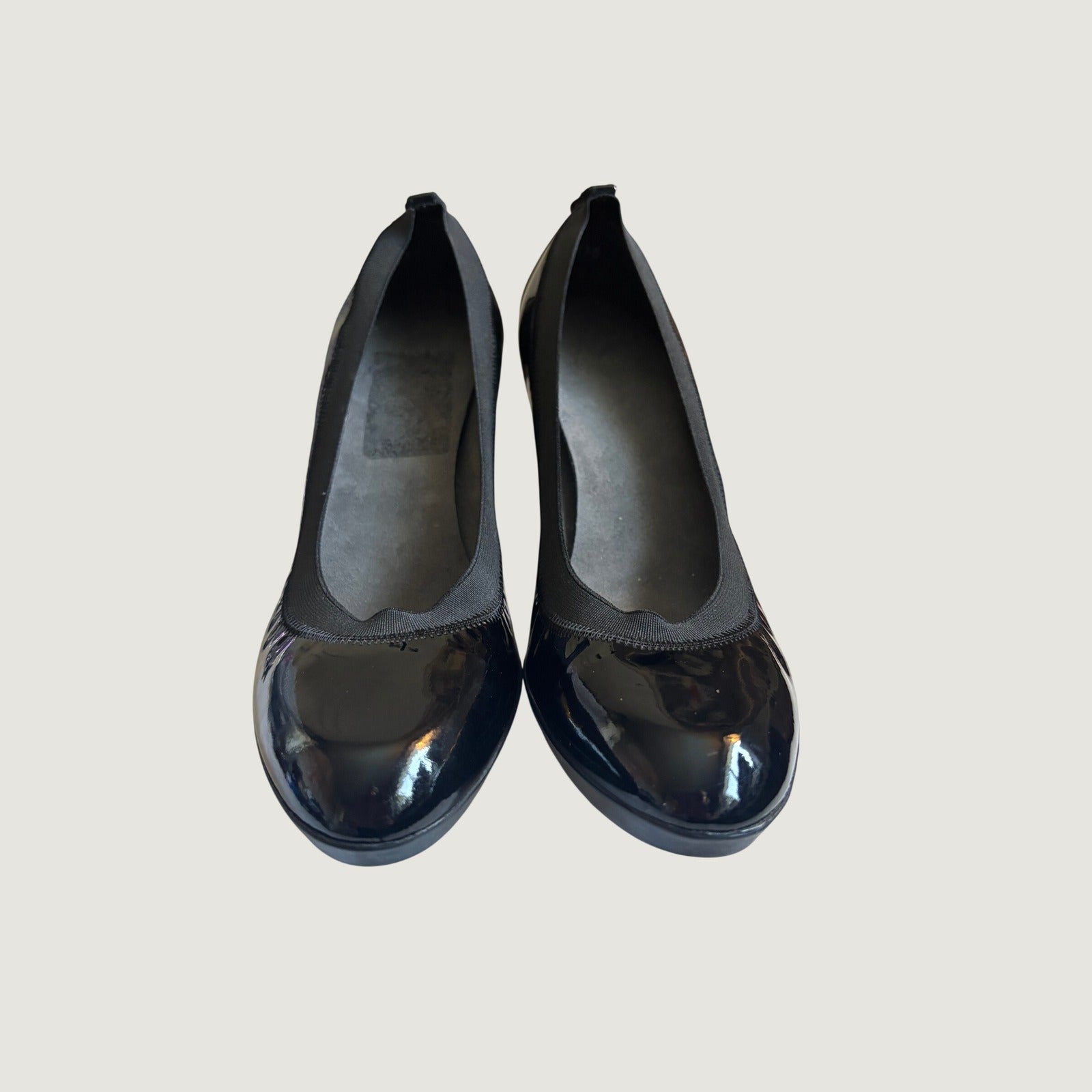 Stuart Weitzman Black Patent Leather Elastic Trim Platform Pumps KL35130  8.5