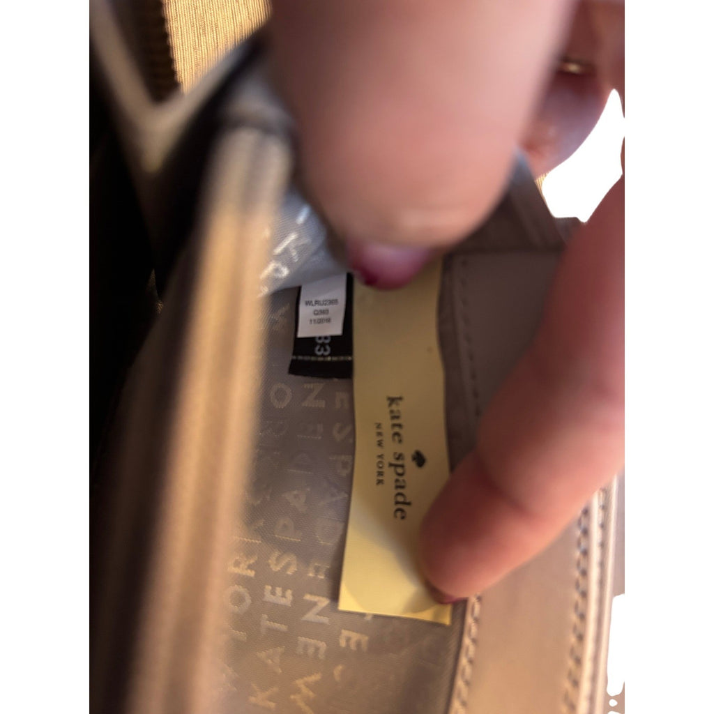 Kate Spade Neda Laurel Way Zip Around Wallet Grey Patent Leather WLRU2365